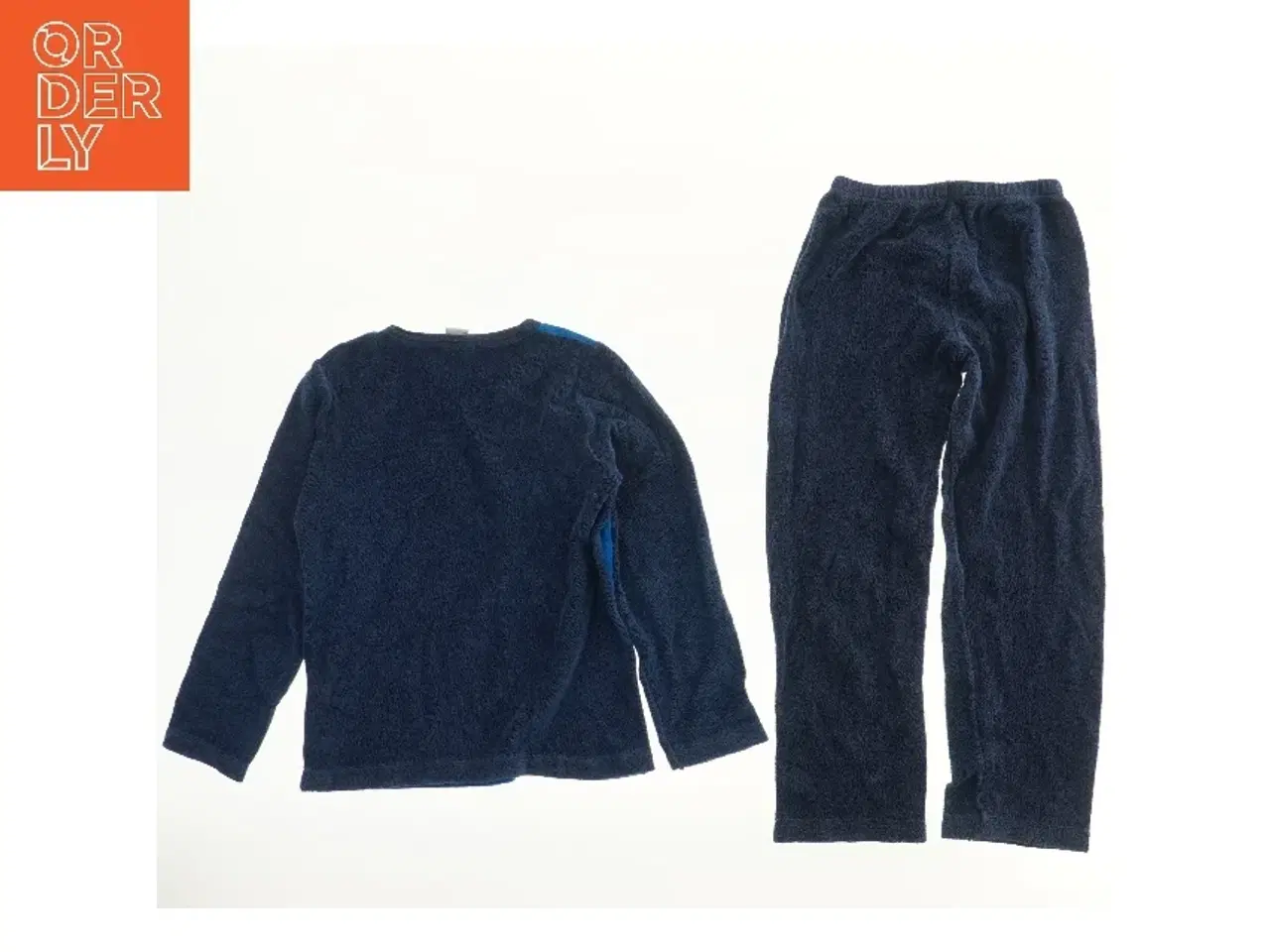 Billede 2 - Petit Bateau nat sæt (str. 128)