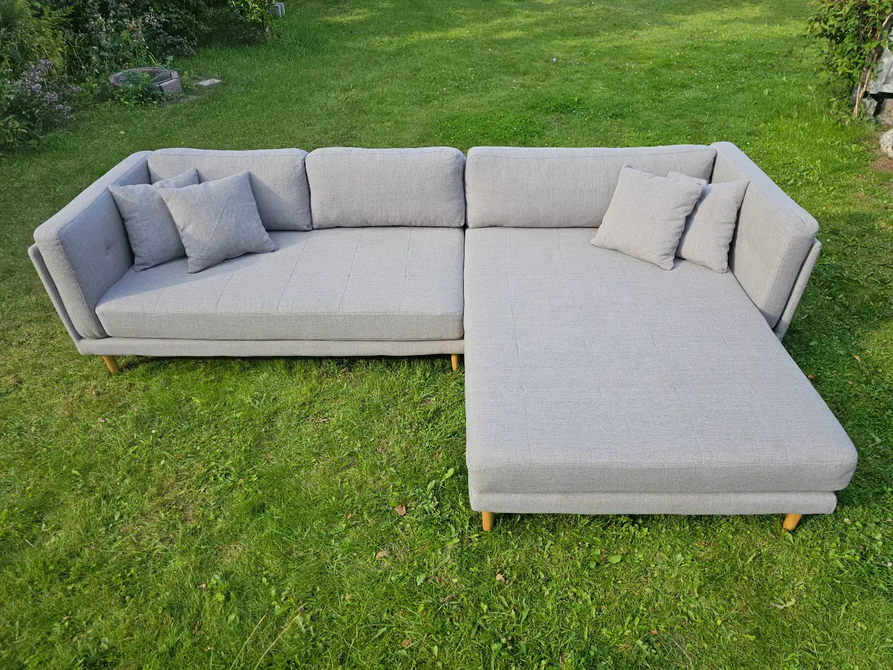 Billede 2 - Højrevendt Cali Chaiselong Sofa – Nypris: 9999DKK
