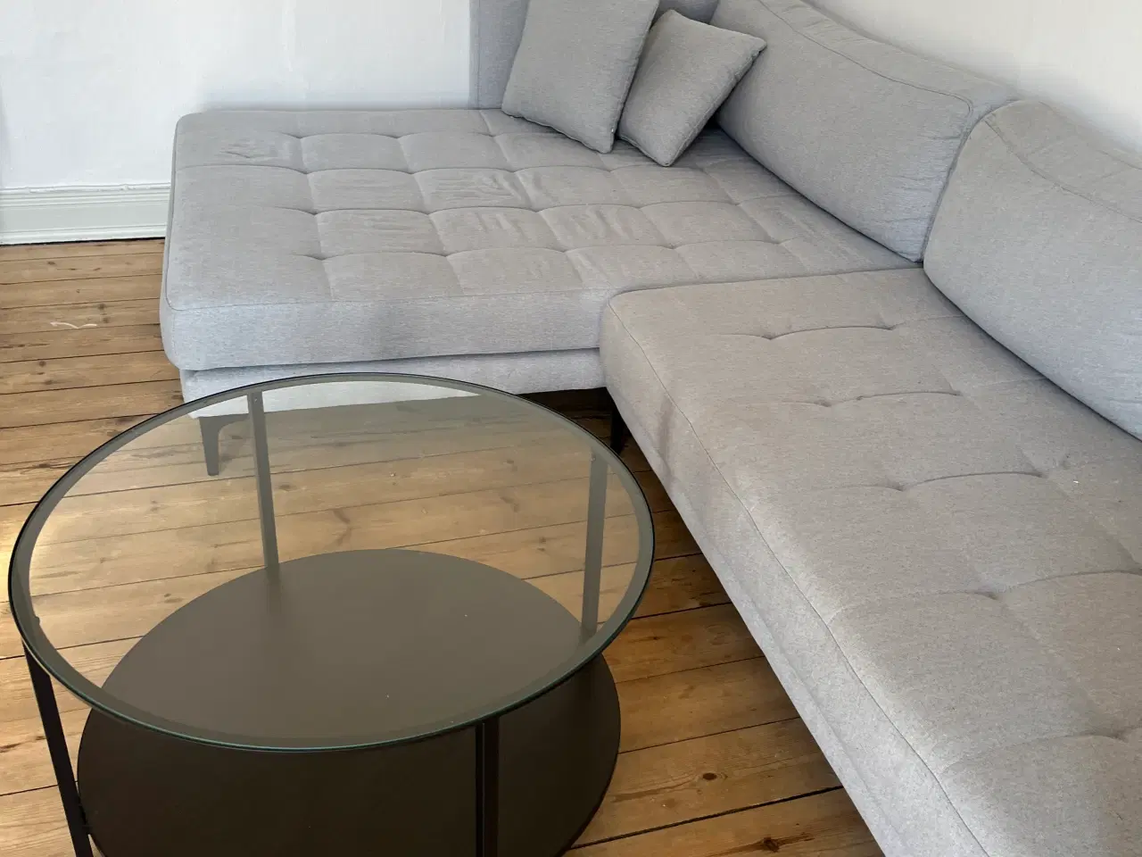 Billede 3 - Lys grå sofa i stof