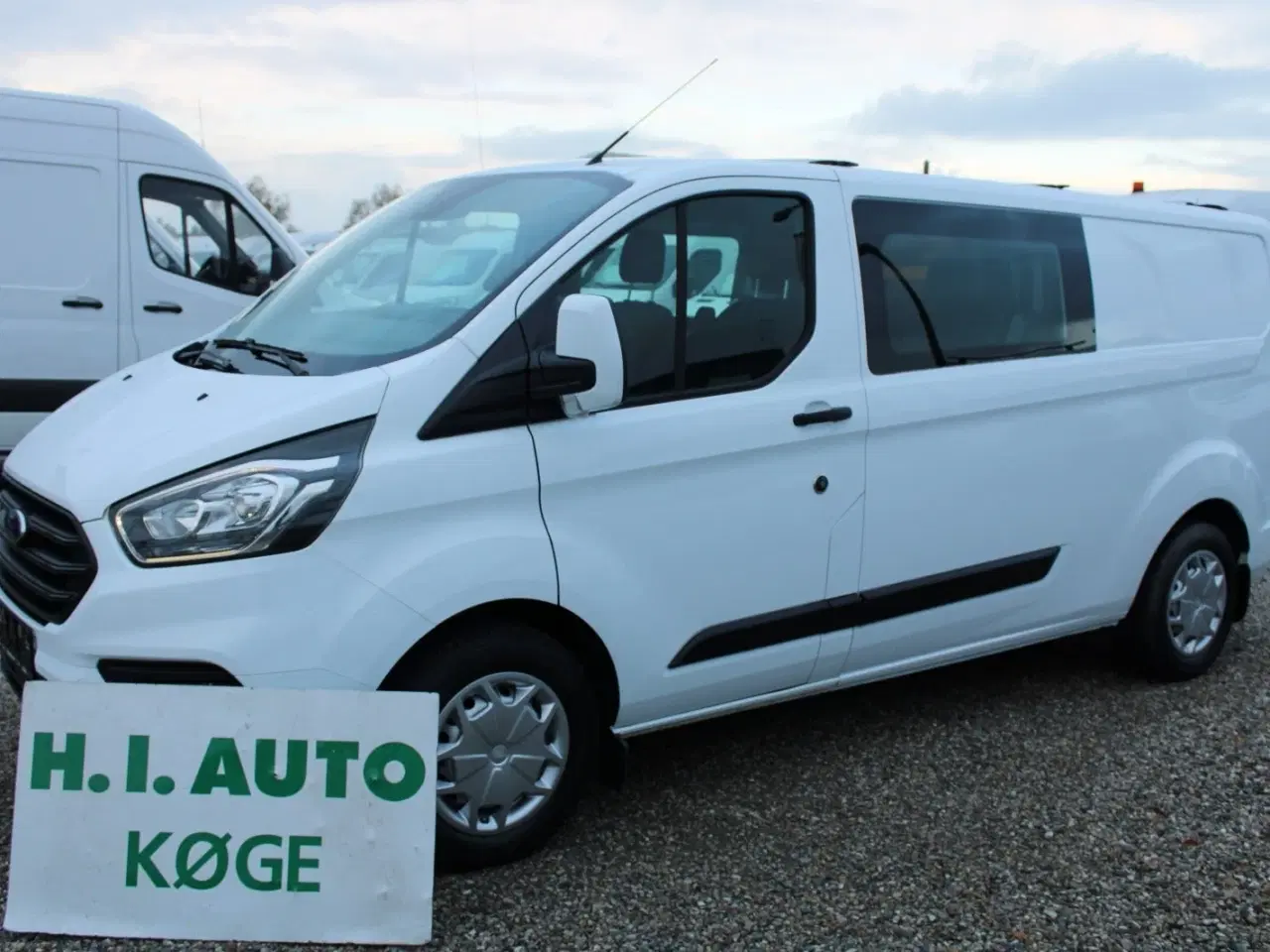 Billede 2 - Ford Transit Custom 320L 2,0 TDCi 130 Mandskabsvogn