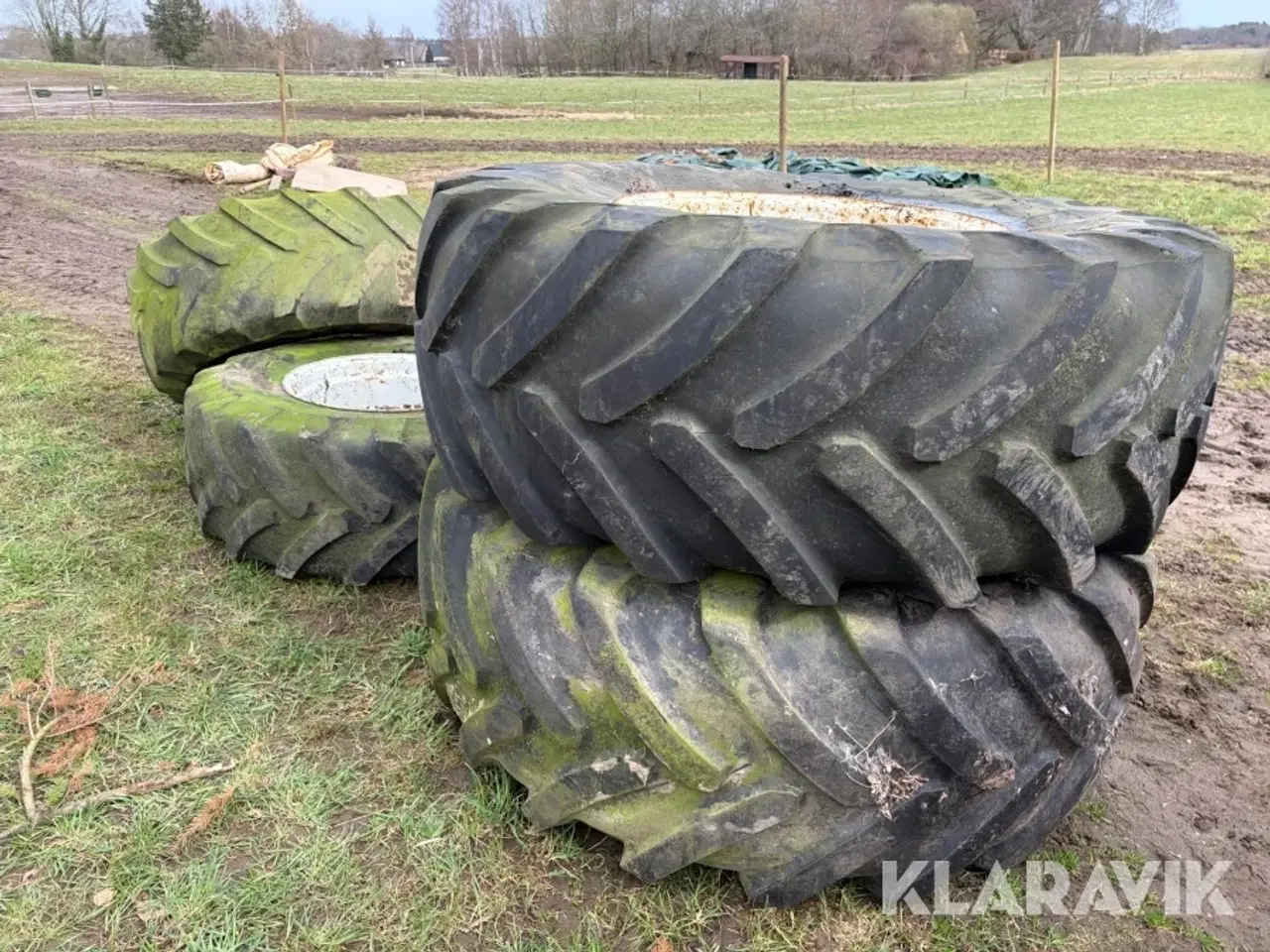 Billede 11 - Traktordæk Michelin 4 styk