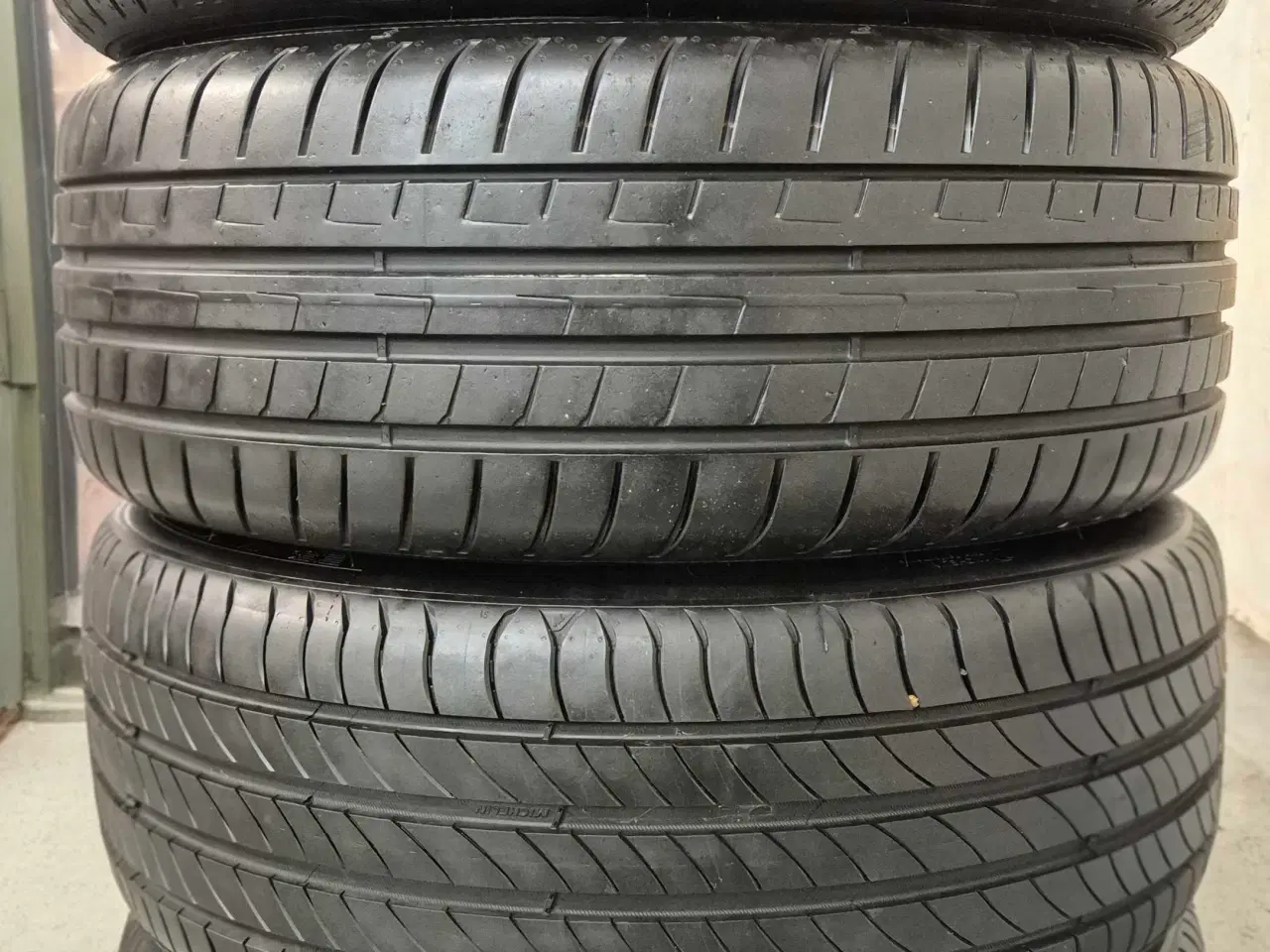 Billede 3 - VW ORIGINAL ALUFÆLGE MED NYE SOMMERDÆK 5x112