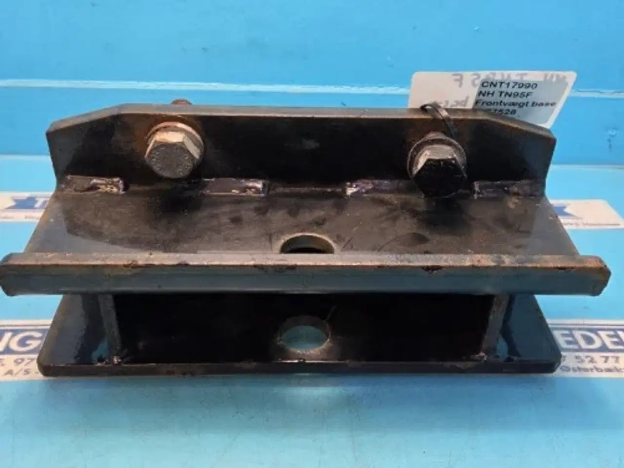 Billede 14 - New Holland TN95F Frontvægt Base 5177528