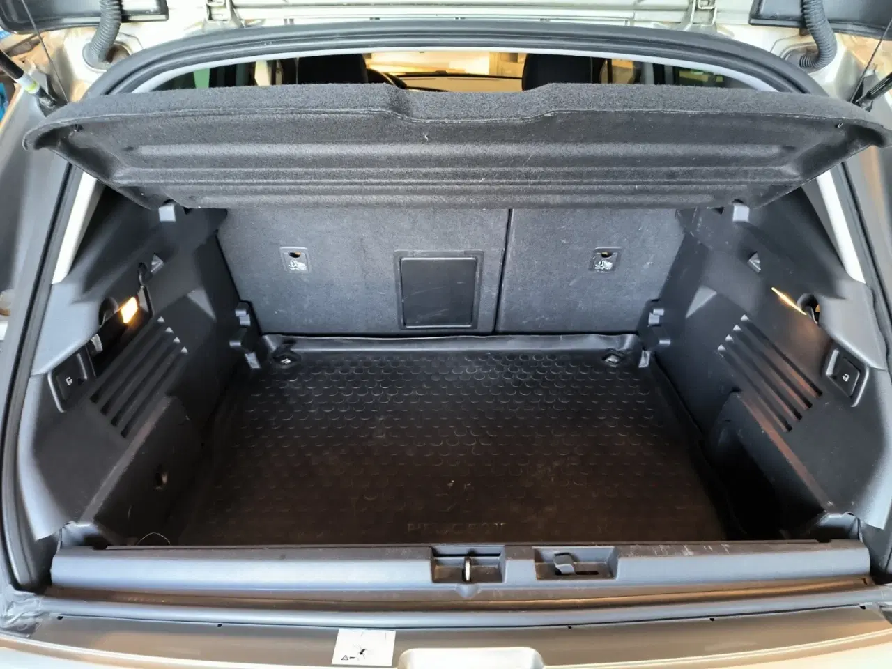 Billede 12 - Peugeot 3008 1,6 e-HDi 112 Active ESG