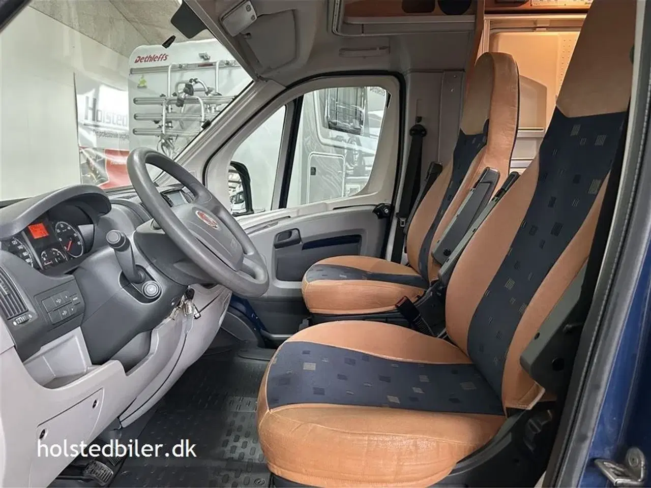 Billede 6 - 2009 - Dethleffs Globebus T001   Velholdt med dobbeltseng.