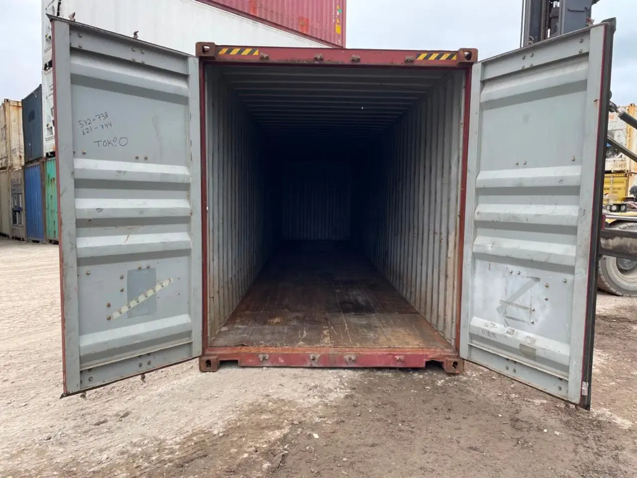 Billede 1 - Står på Sjælland billig 40 fods HC Container - ID: