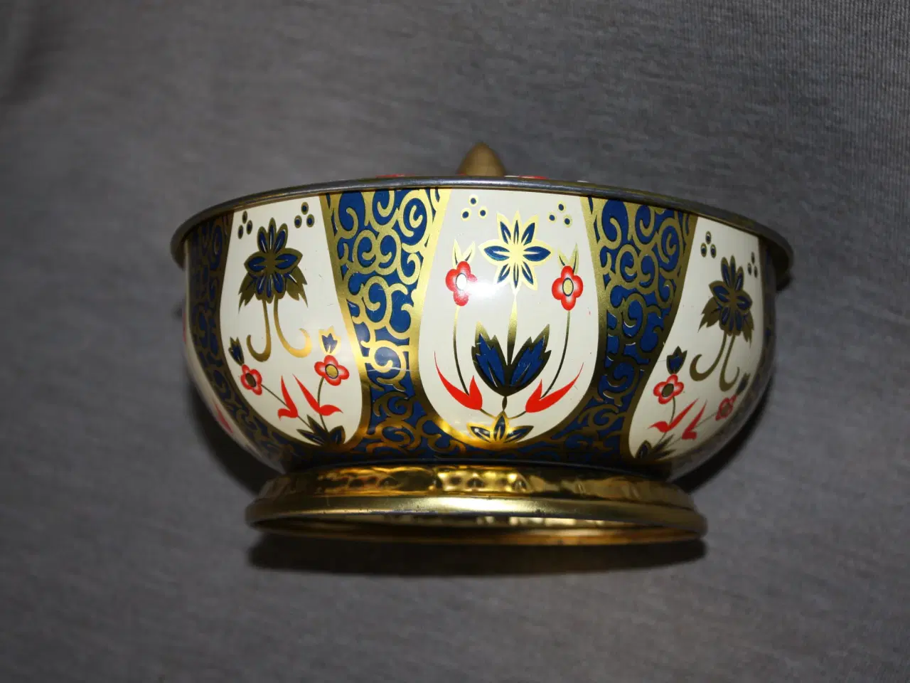 Billede 3 - Crown Derby dåse med låg  17,5 cm