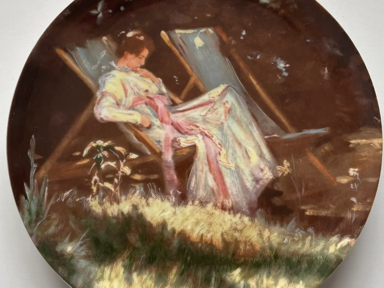 Billede 1 - Skagen platte nr. 4 - Kunstner hustru i haven, B&G