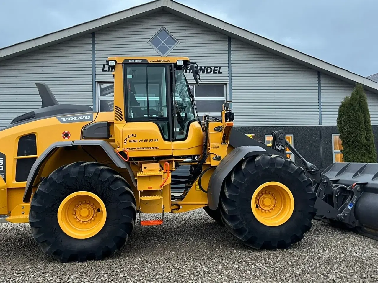 Billede 3 - Volvo L 70 H H2 BEMÆRK MED GARANTI FRA VOLVO FREM TIL DEN 18.6.2026. AGRICULTURE DK-maskine med lang arm, Co-Pilot & med 750mm Michelin MEGA X BIB hjul.