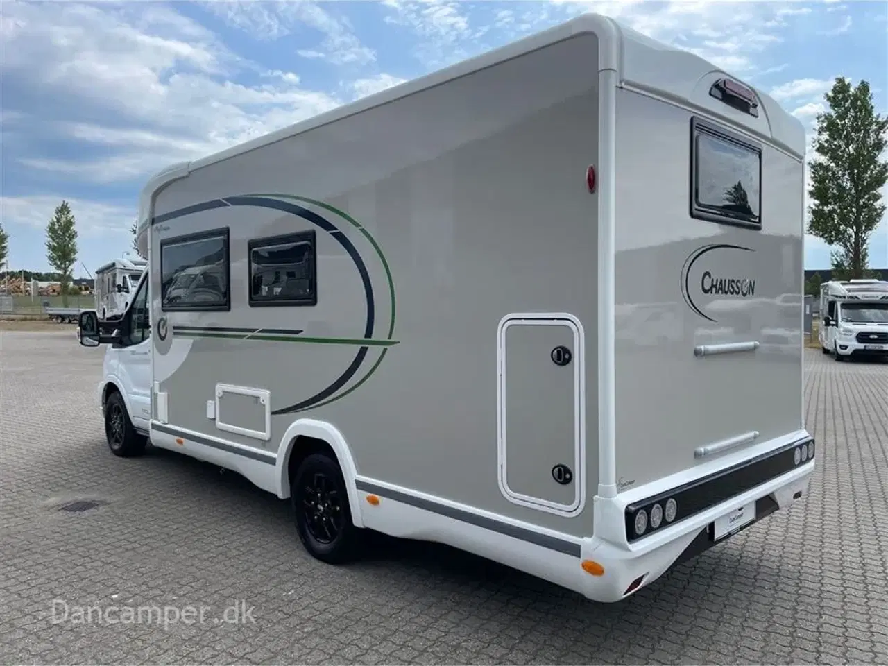 Billede 3 - 2023 - Chausson Titanium 720 ULTIMATE   2023 model, køjer samt stor dobbelt sænkeseng, 5prs. Smart-lounge, 170Hk - Automatgear