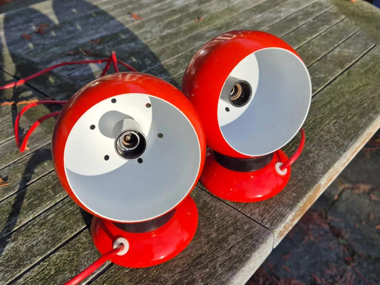 Billede 3 - Velholdte rødorange magnetlamper 