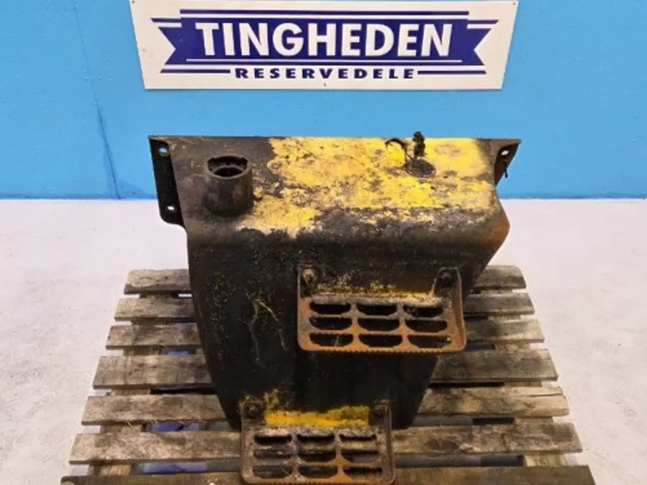 Billede 2 - New Holland LB115B Dieseltank 87355226