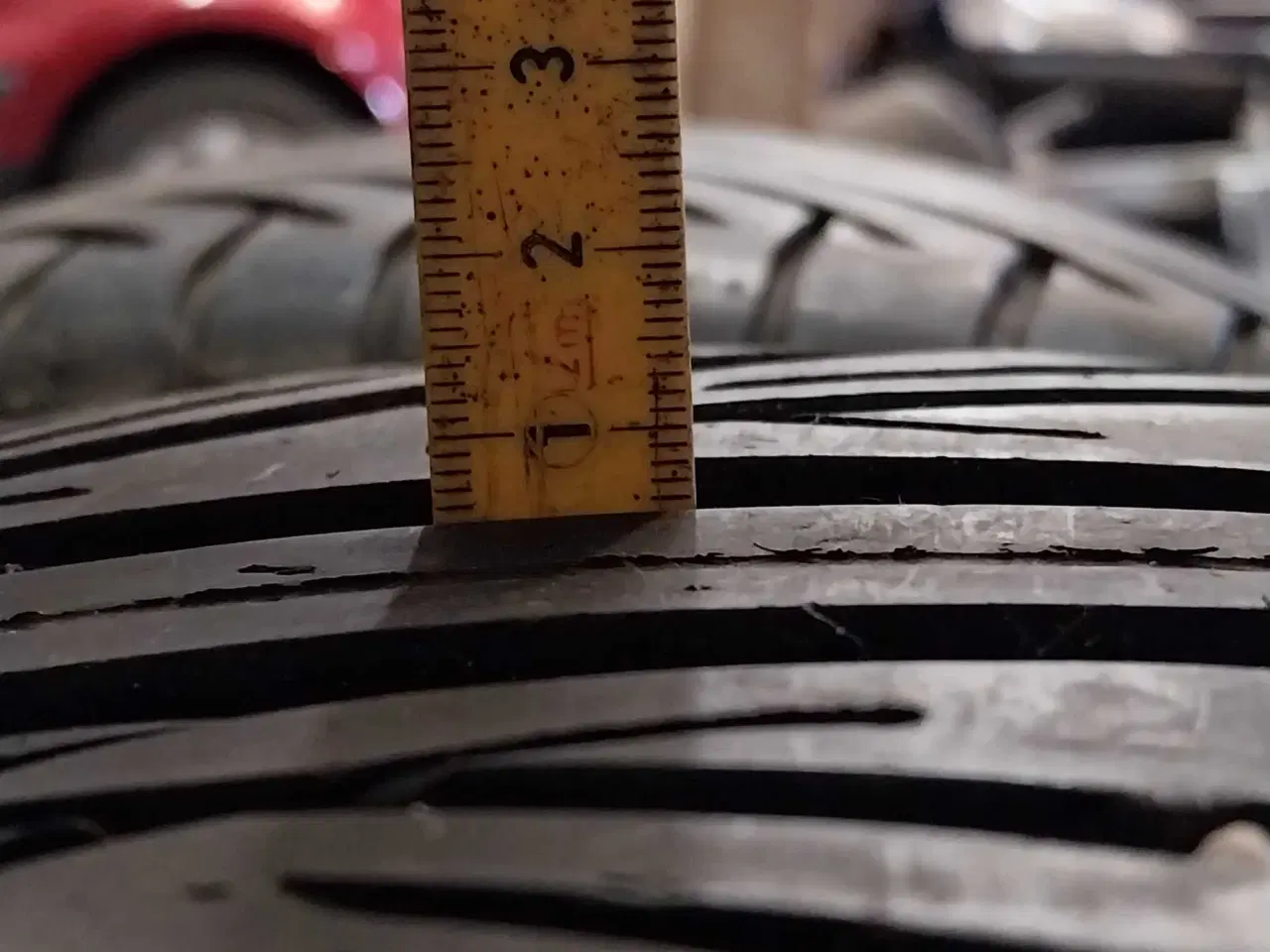 Billede 5 - Tyfoon dæk 235/45/17