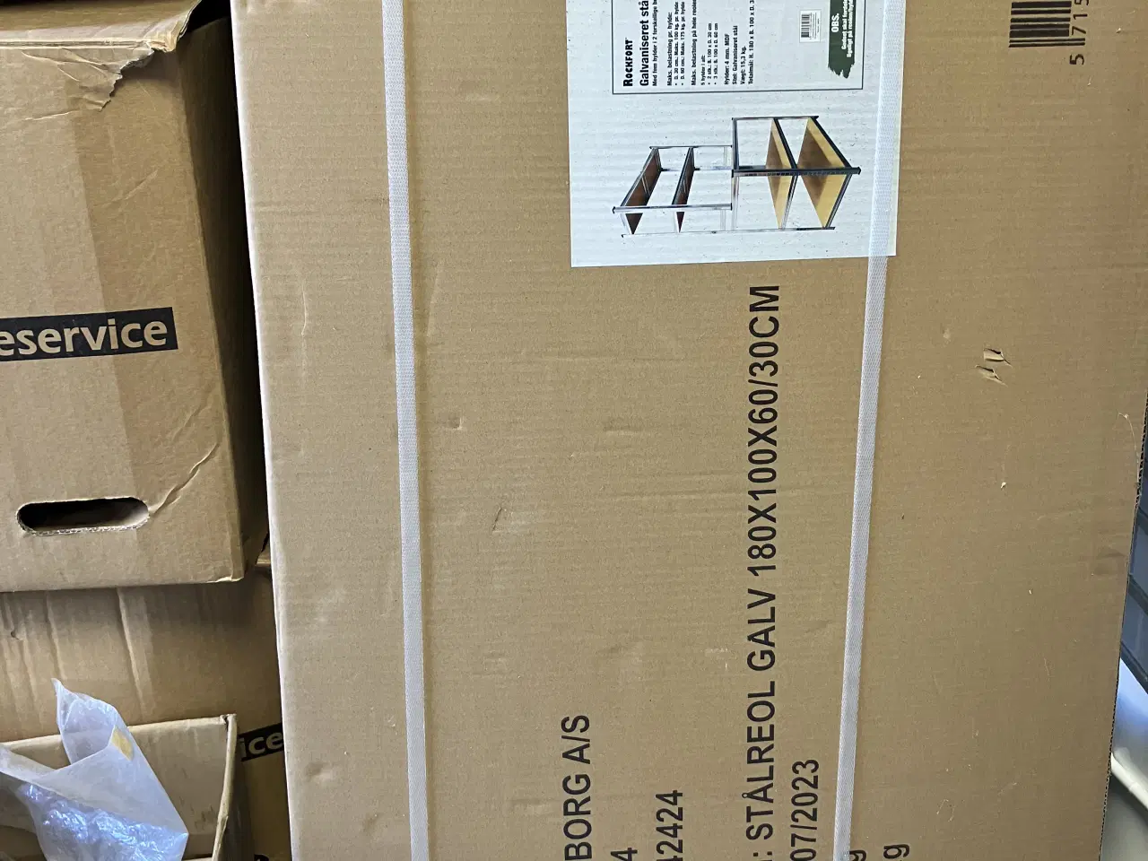 Billede 1 - Arbejdesbord med reol.