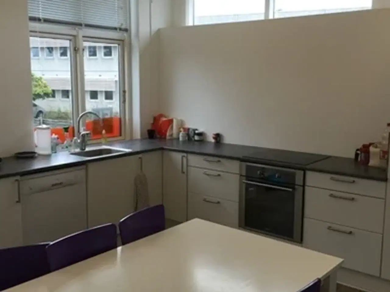 Billede 1 - 200m2 nyistandsatte lyse lokaler Farum