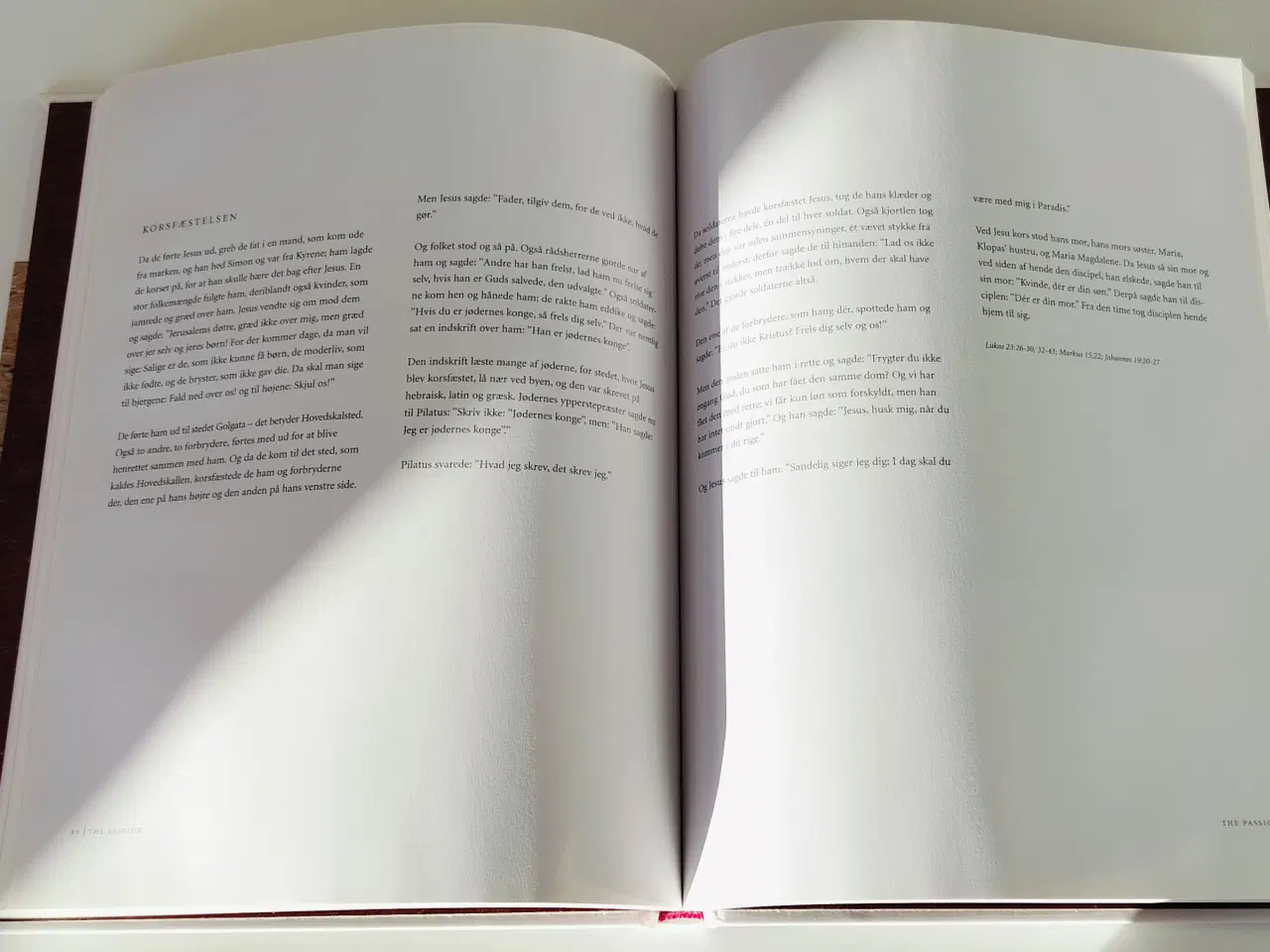 Billede 4 - Bogen "The Passion" i flot stand