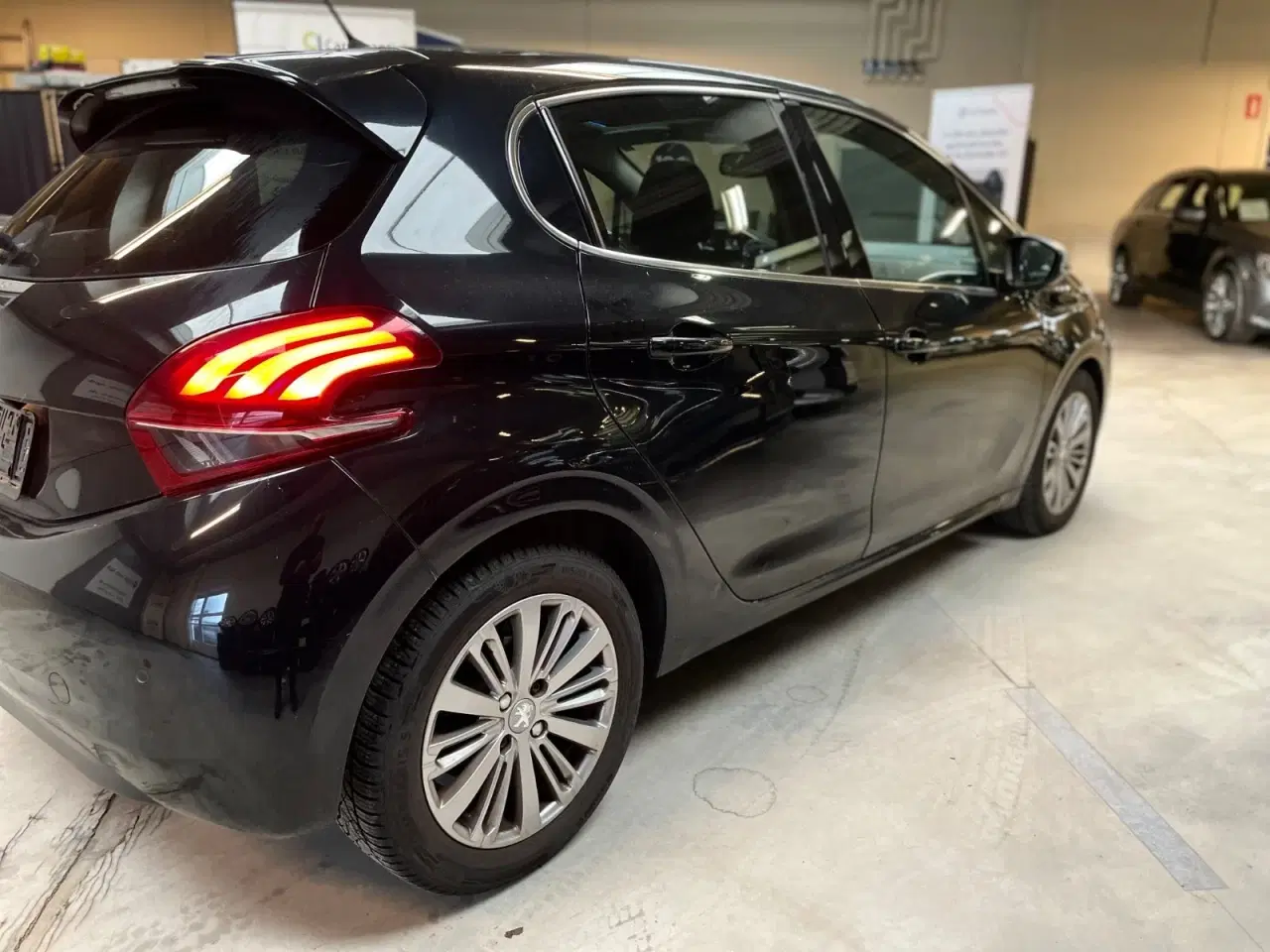 Billede 5 - Peugeot 208 1,6 BlueHDi 100 Allure Sky