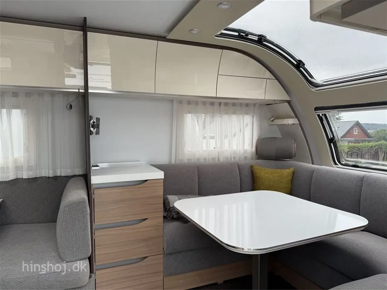 Billede 22 - 2019 - Adria Alpina 753 UP   Lækker vintervogn med dobbeltseng, rundsiddegruppe fra Hinshøj Caravan