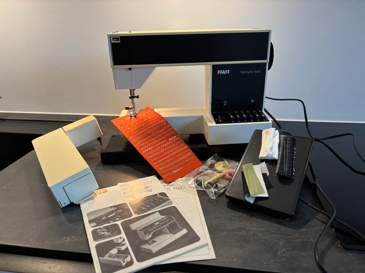 Billede 1 -  Pfaff. tipmatic. 1027 symaskine 