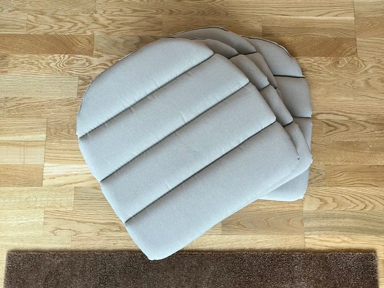 Billede 2 - Hynde til havestol beige - som nye