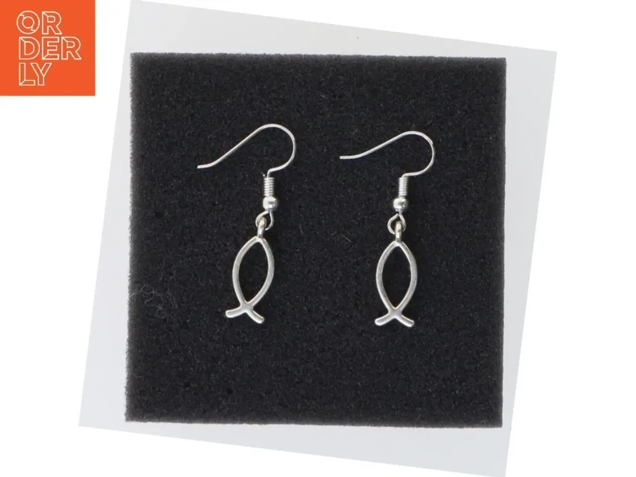 Billede 1 - Sølvfarvede øreringe (str. 1,5 cm)