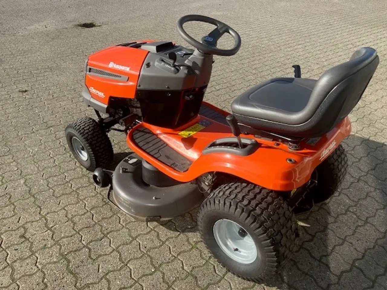 Billede 2 - Husqvarna 142L årg 2024