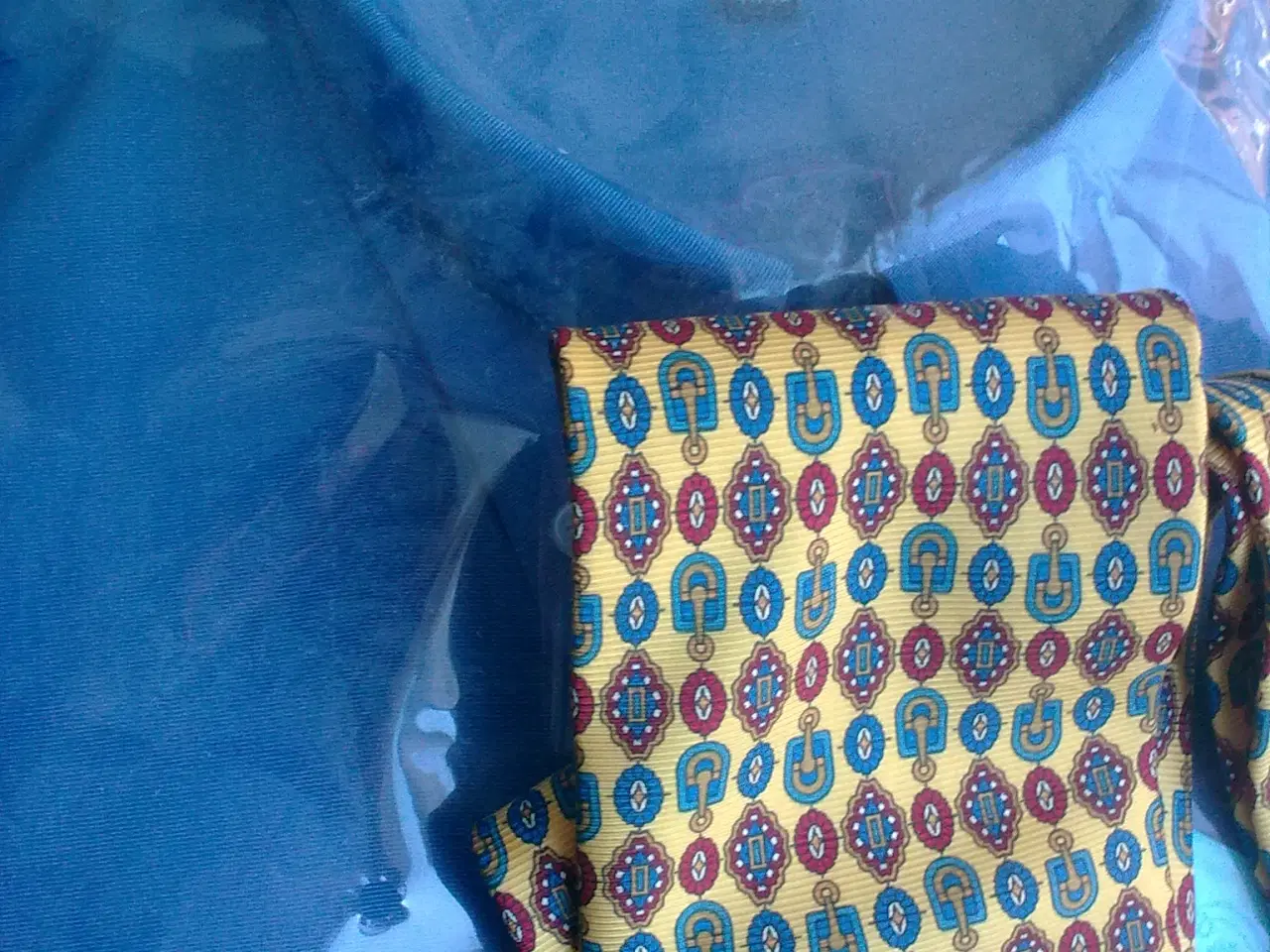 Billede 2 - Skjorte NY Nytår incl. silke slips fra samling