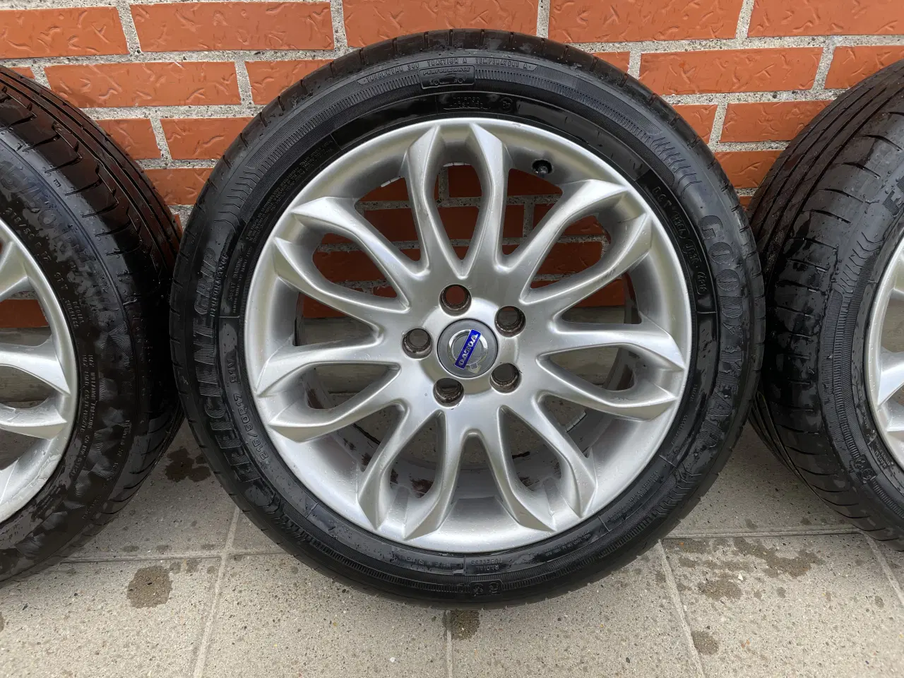 Billede 4 - Sommerhjul til Volvo 215/50 17