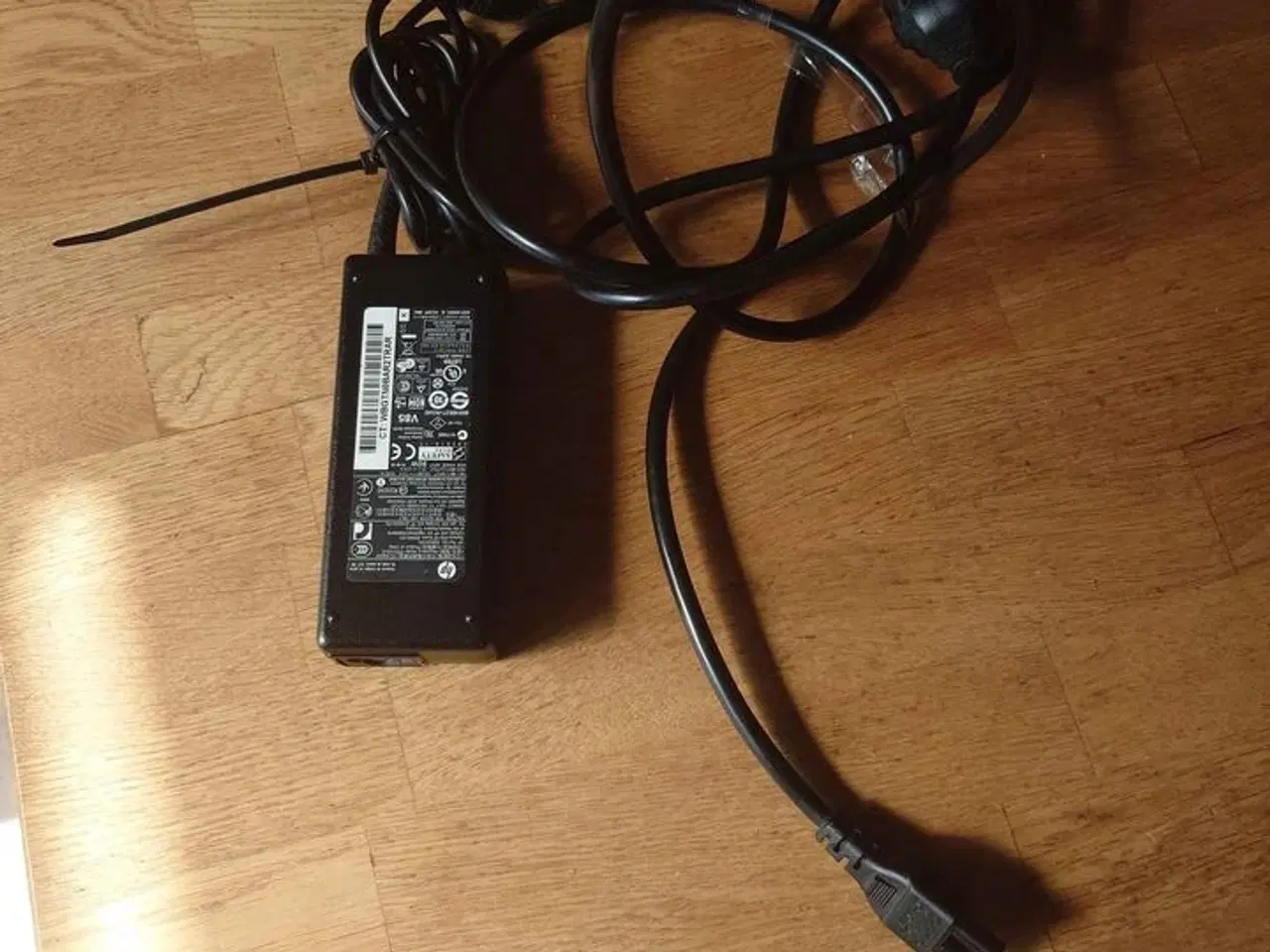 Billede 1 - Strømforsyning til HP Compaq Typ PPP012H-S