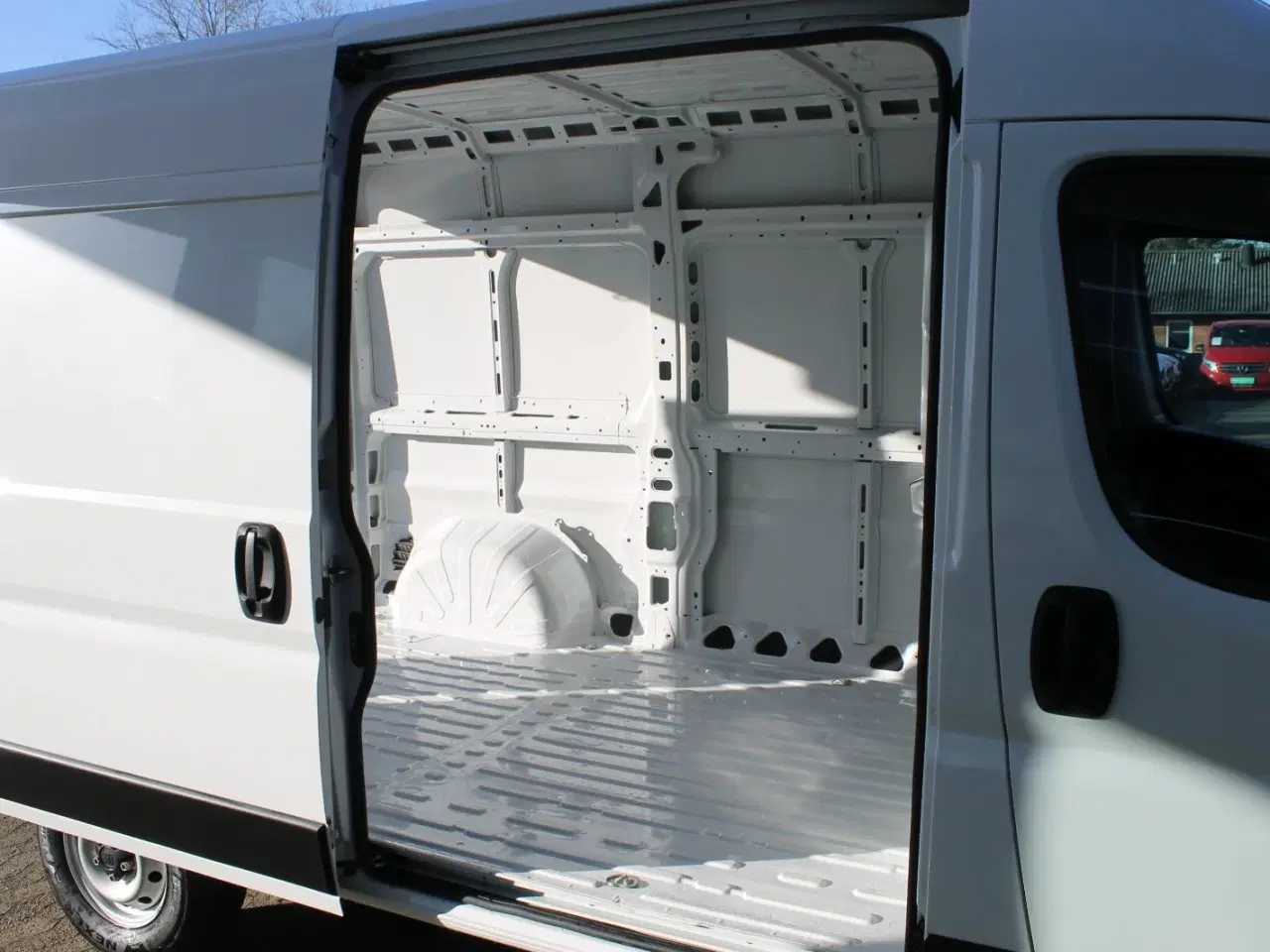 Billede 9 - Fiat Ducato 33 2,2 MJT 140 Kassevogn L2H2 Pro+