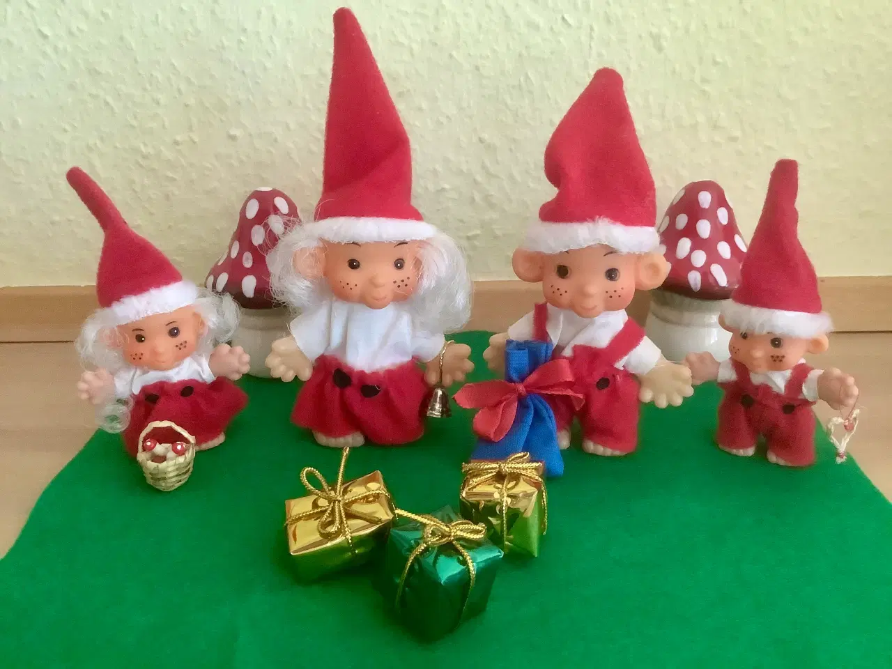 Billede 4 - Trolde nisse familie.