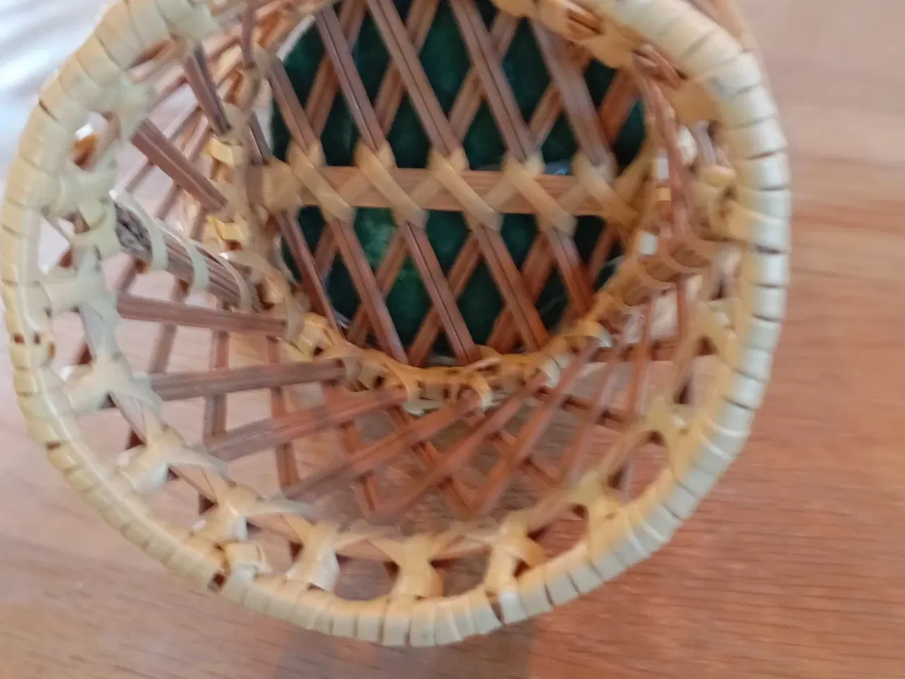 Billede 7 - Vintage påfuglestol med sød nisse