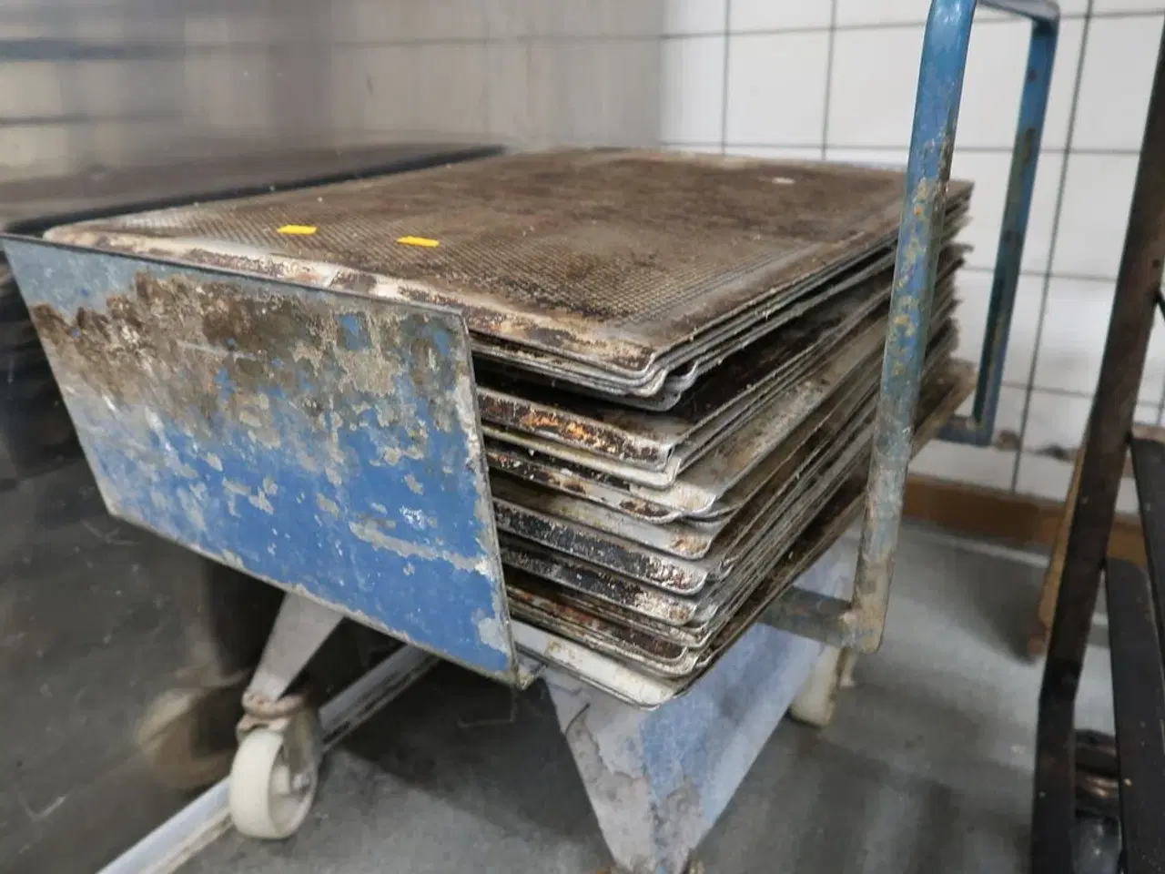 Billede 3 - Vogn med div. Bagepalder