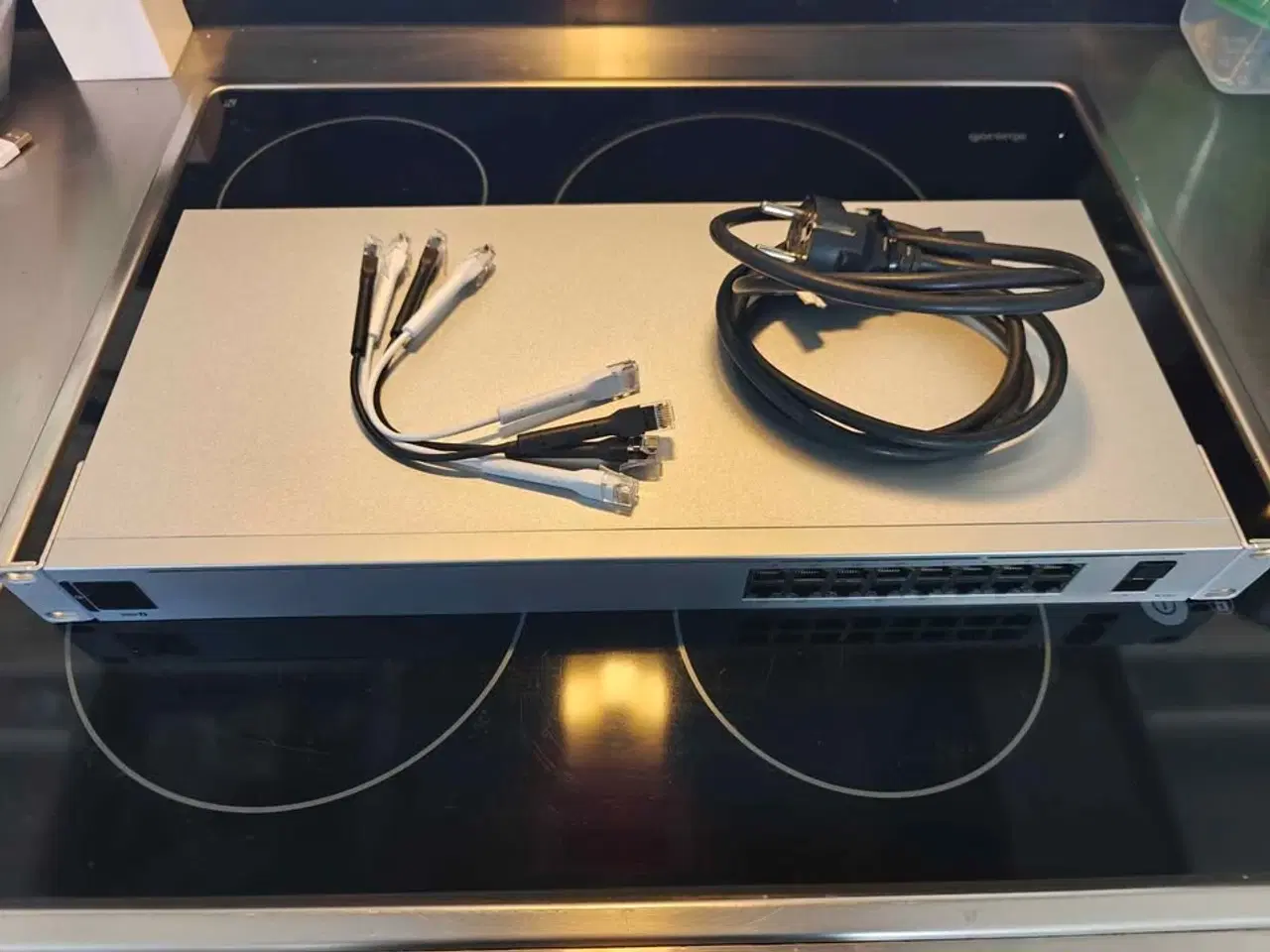 Billede 3 - Unifi USW 16 PoE Gen.2 Switch