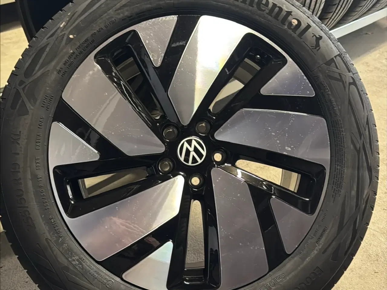 Billede 1 - ID BUZZ LIFE KORT Sommerdæk på orginale fælge