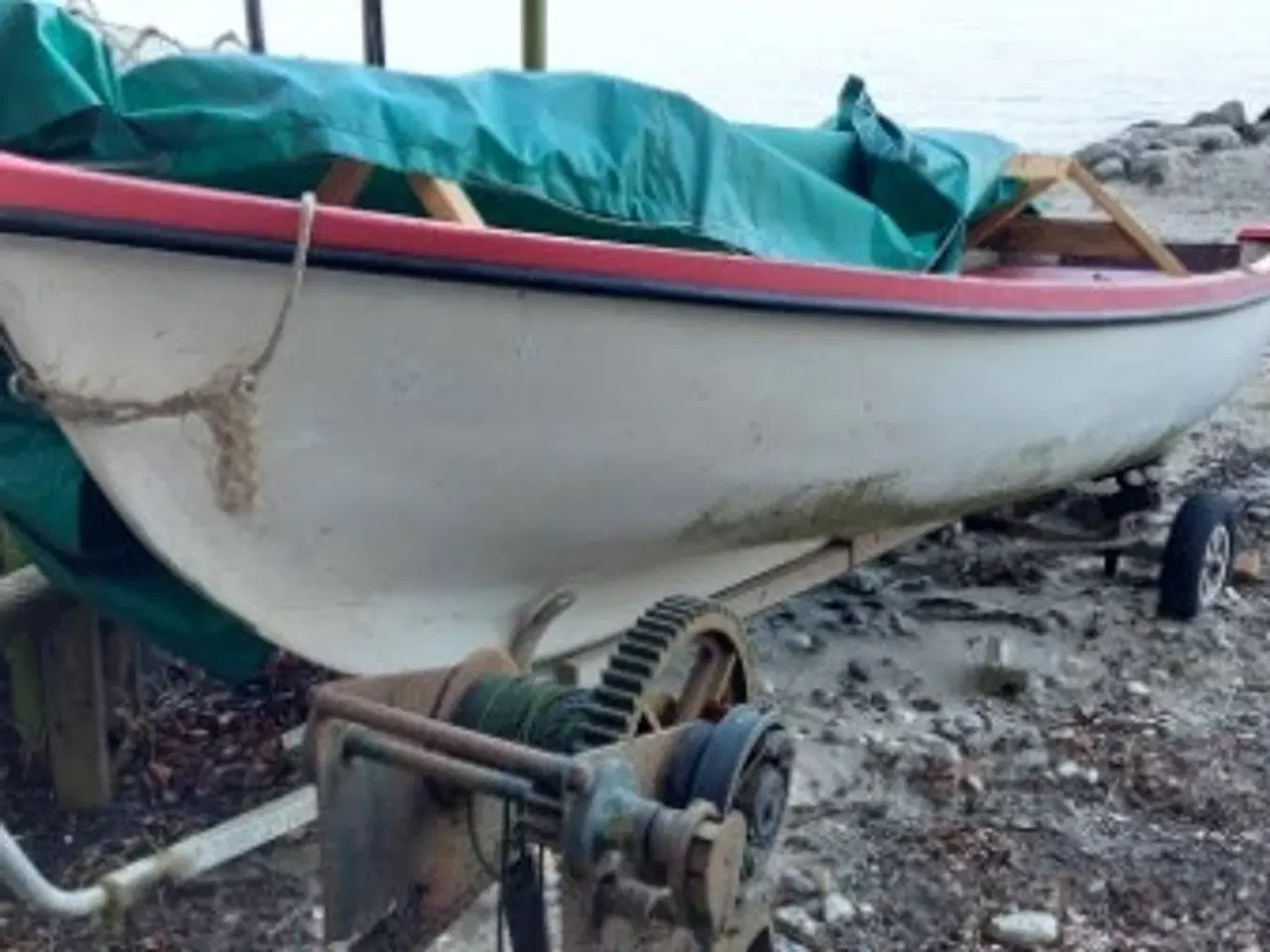 Billede 2 - Jolle med motor!