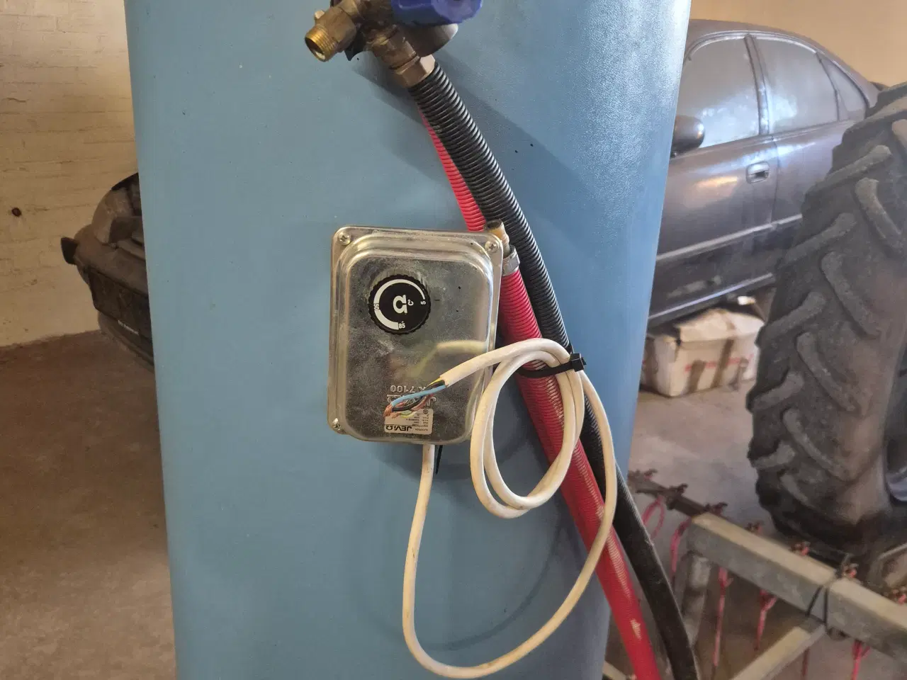 Billede 1 - Varmvandsbeholder