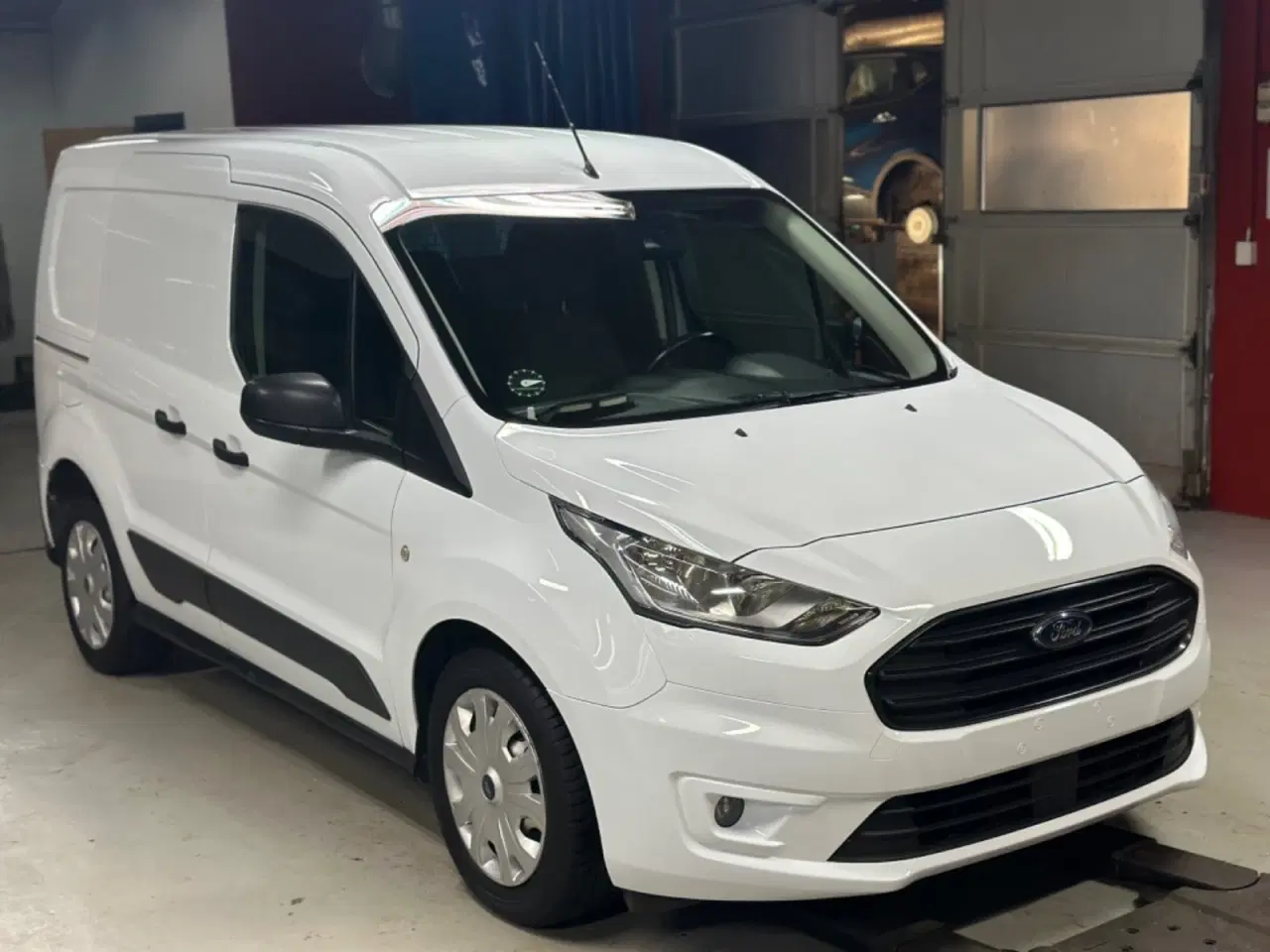 Billede 2 - Ford Transit Connect 1,5 TDCi 100 Trend kort