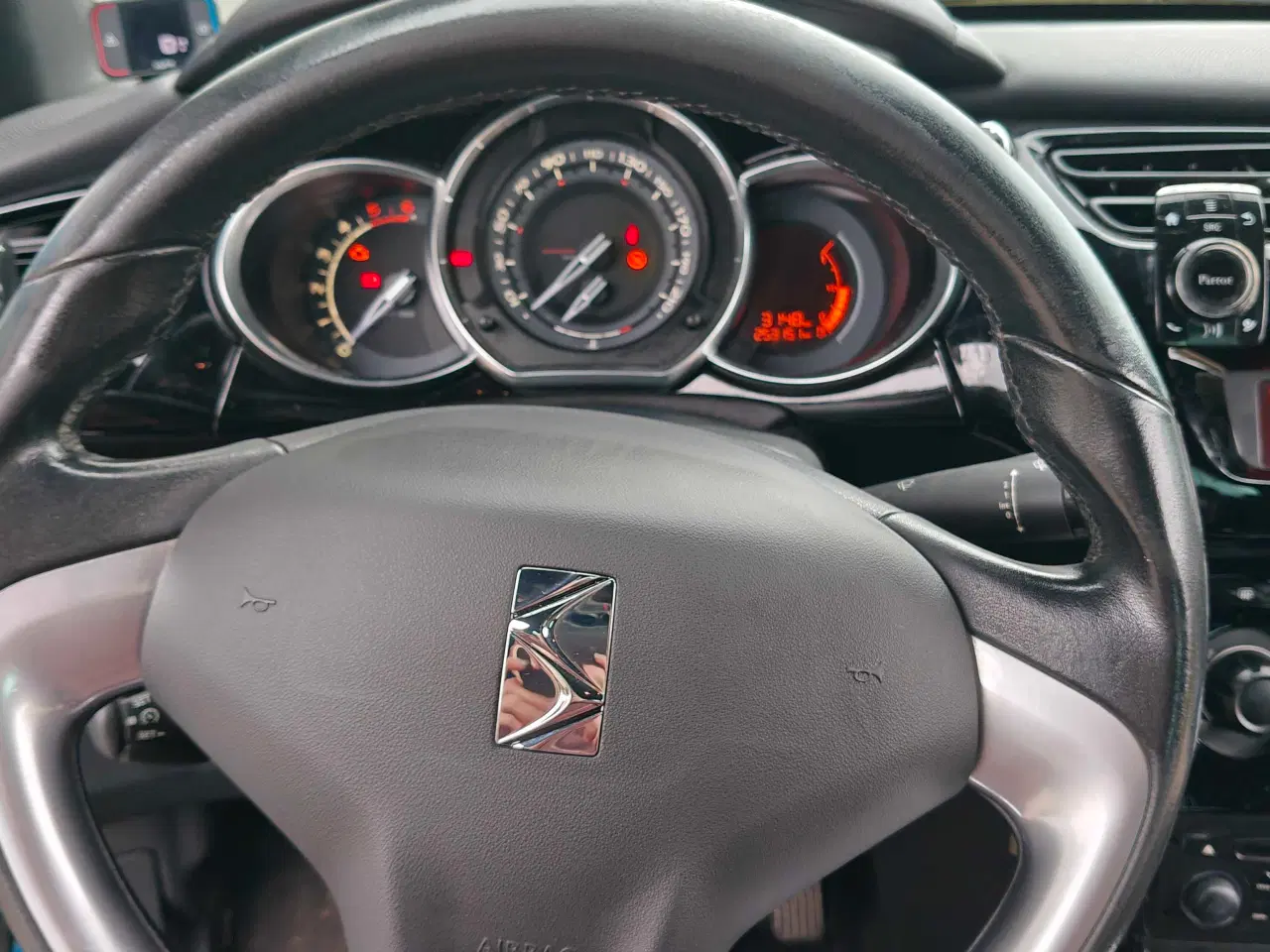 Billede 9 - Citroen DS3 hdi 1,6 90 hk årgang 2011