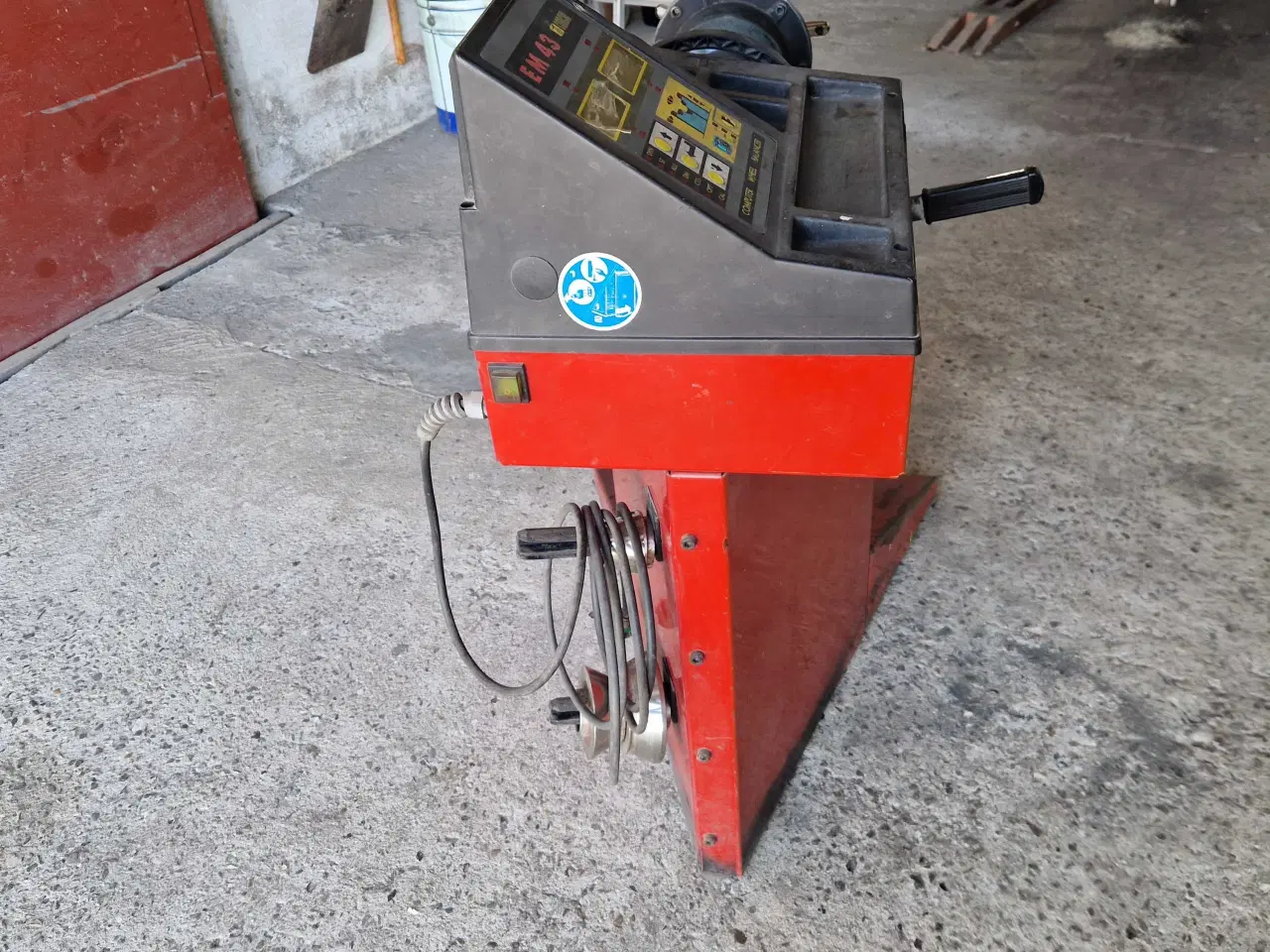 Billede 3 - Corchi EM 43 afbalanceringsmaskine