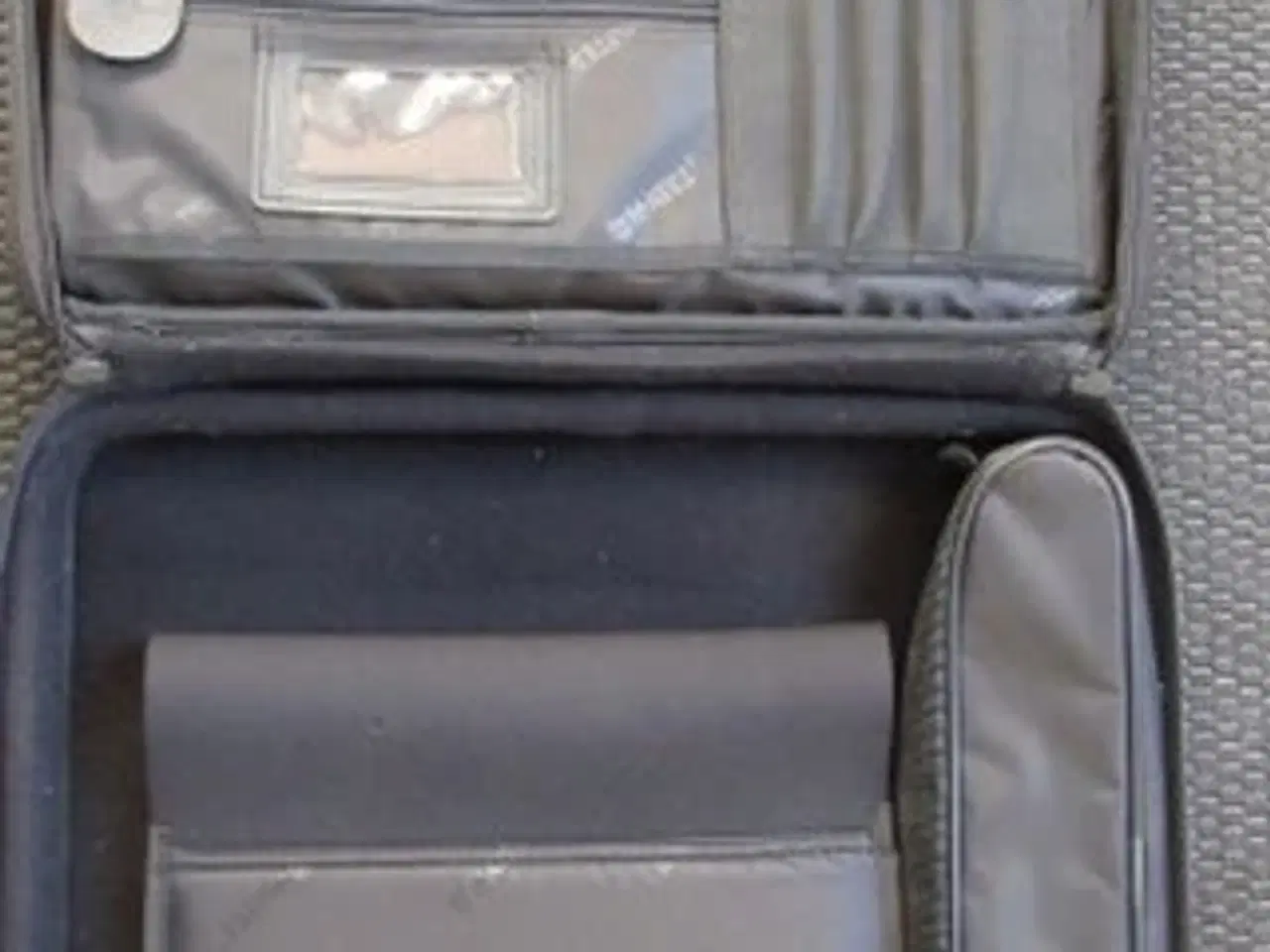 Billede 2 - Computertaske med skulderrem i lærred.