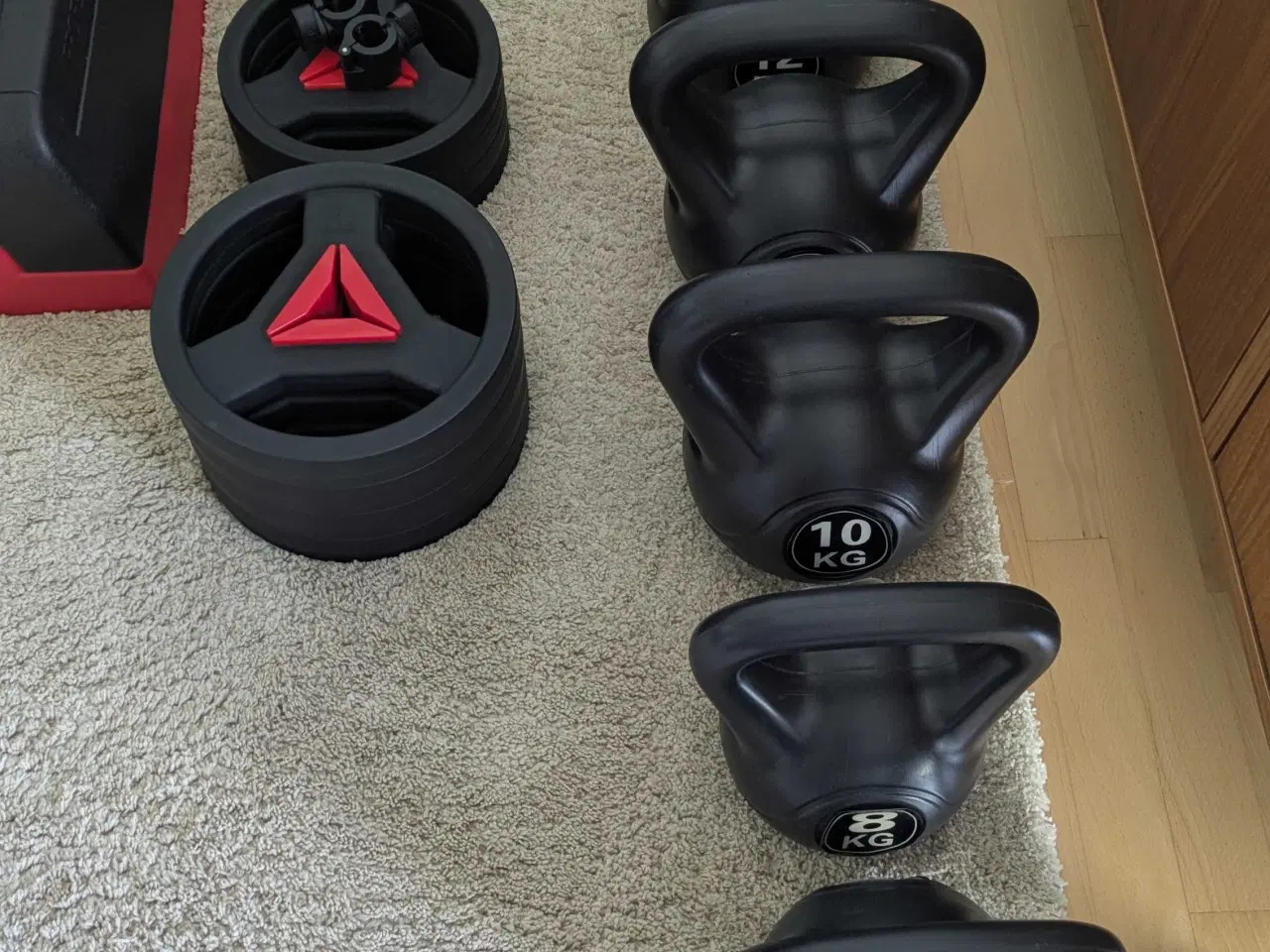 Billede 2 -  Reebok delta 2 x 20kg + stepbænk + kettlebells