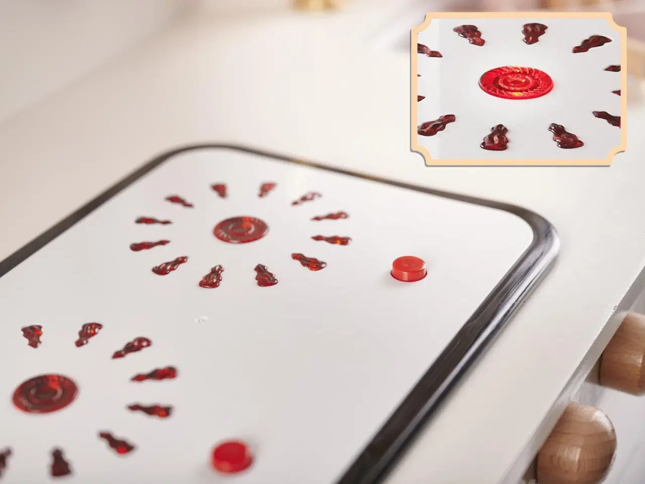 Billede 8 - Legekøkken i træ med retro look og boho tilbehør – MDF, lys og lyd