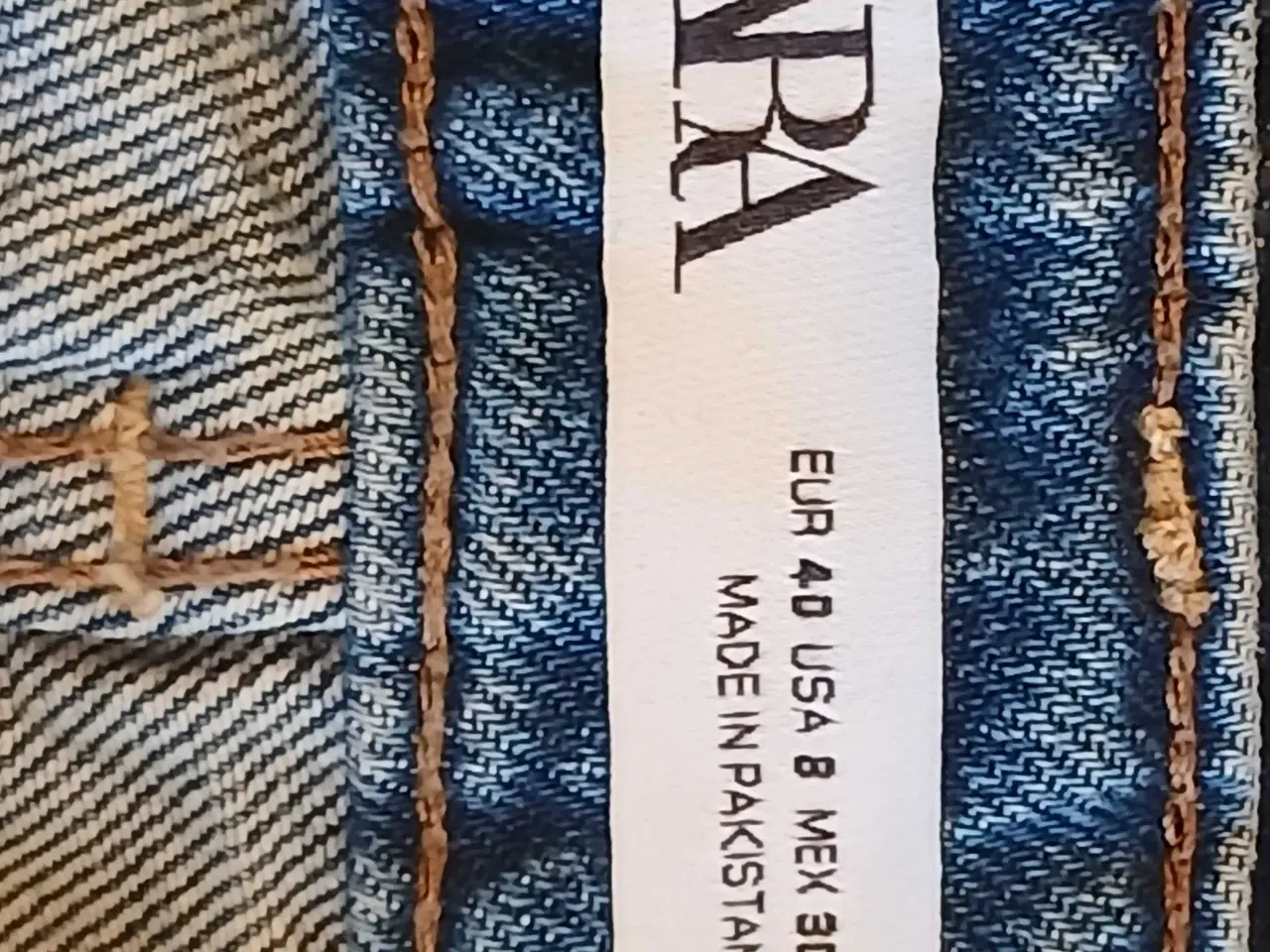 Billede 3 - Blå denim shorts str 40