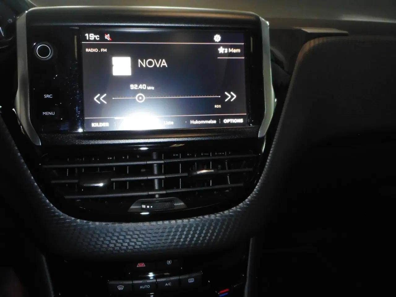 Billede 9 - Peugeot 2008 1,5 BlueHDi 100 Allure Sky