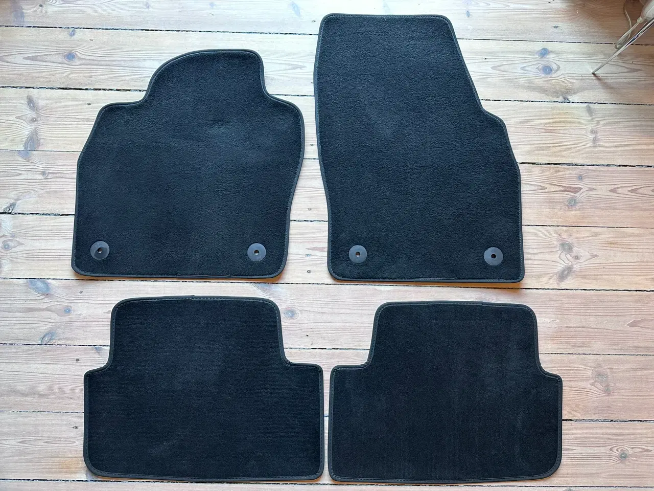 Billede 2 - Originale bilmåtter til Polo VW