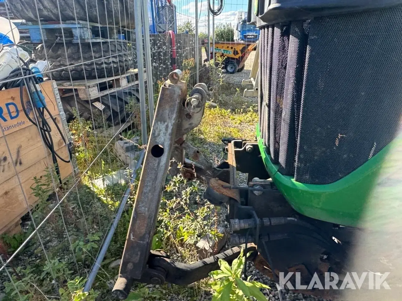 Billede 11 - Traktor John Deere 3720 kompaktraktor med førerhus