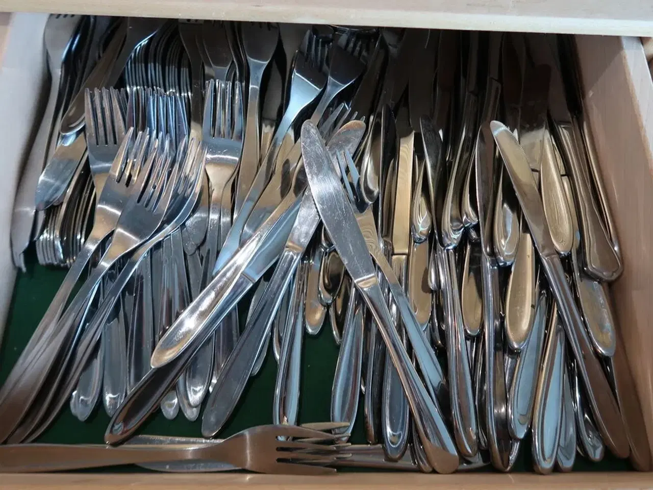 Billede 4 - Stort parti bestik & glas