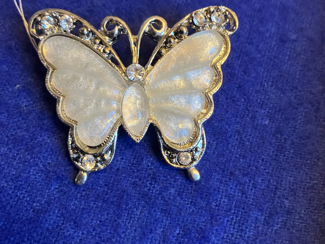 Billede 2 - Fine små brocher.