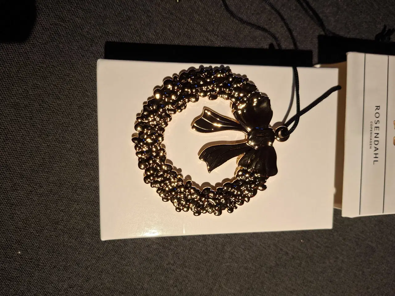 Billede 4 - 2 Rosendahl ophæng i Karen Blixen i guld look